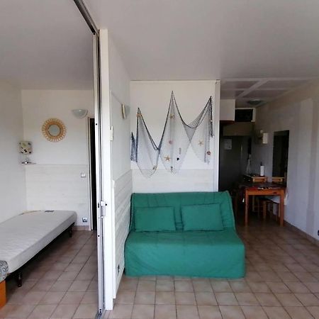 40M With Terrace In A Residence With Pool Le Grau-du-Roi Bagian luar foto